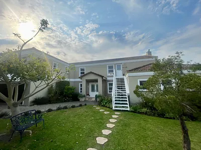 5 Bedroom House For Sale in Plettenberg Bay - 7yjg.webp