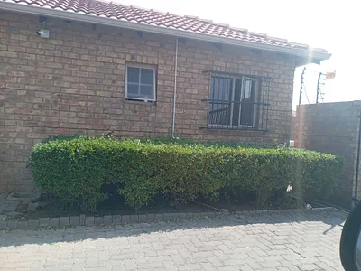 3 Bedroom Townhouse For Sale in Pretoria - Dzvv.webp