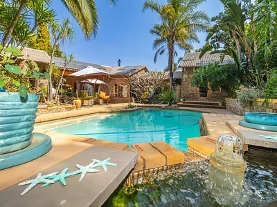 4 Bedroom House For Sale in Roodepoort - eHx9.webp