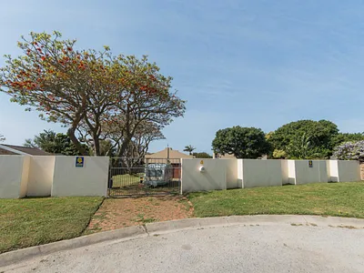 2 Bedroom House For Sale in Port Elizabeth - wea5.webp