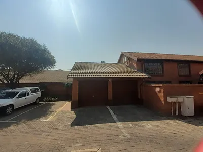 3 Bedroom Townhouse For Sale in Centurion - Ecue.webp