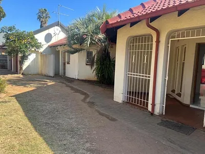 4 Bedroom House To Rent in Kempton Park - rGDs.webp