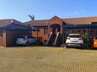 2 Bedroom Apartment For Sale in Roodepoort - LyCA.webp
