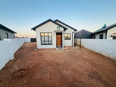 House For Sale in Soshanguve - 7N7o.webp
