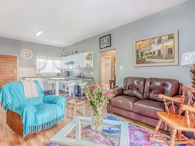 2 Bedroom Apartment For Sale in Roodepoort - wLuM.webp