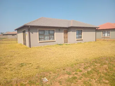 3 Bedroom House For Sale in Klerksdorp - 0Saz.webp