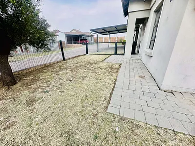 2 Bedroom Townhouse For Sale in Secunda - img