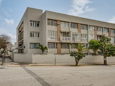 2 Bedroom Apartment For Sale in Port Elizabeth - img