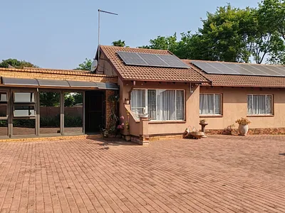 3 Bedroom House For Sale in Benoni - B7vX.webp
