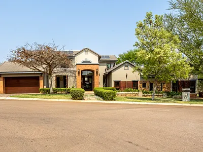 4 Bedroom House For Sale in Pretoria - img