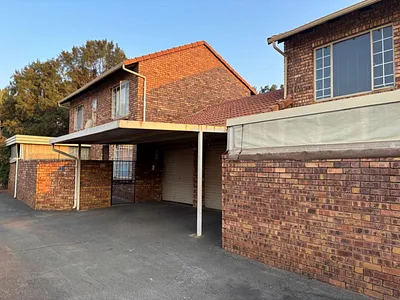 3 Bedroom Townhouse For Sale in Centurion - img