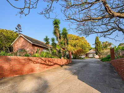 5 Bedroom House For Sale in Port Elizabeth - img