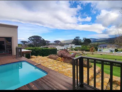 7 Bedroom House For Sale in Somerset West - tdcs.webp
