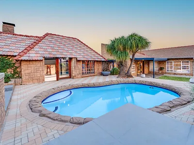 3 Bedroom Townhouse For Sale in Krugersdorp - QUOQ.webp