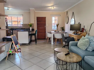 2 Bedroom Townhouse For Sale in Centurion - g7dE.webp