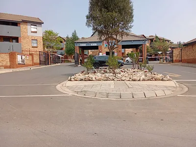 2 Bedroom Apartment For Sale in Midrand - uHDU.webp