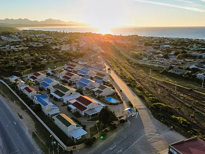 2 Bedroom Townhouse For Sale in Hartenbos - N8su.webp