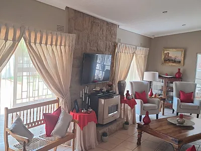 4 Bedroom House For Sale in Klerksdorp - fIP8.webp