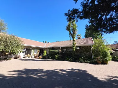 5 Bedroom House For Sale in Kimberley - smNS.webp