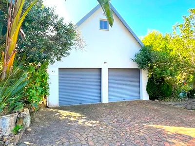 3 Bedroom House For Sale in Sedgefield - dXdf.webp