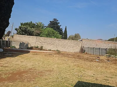 3 Bedroom House For Sale in Kempton Park - 5Jkq.webp