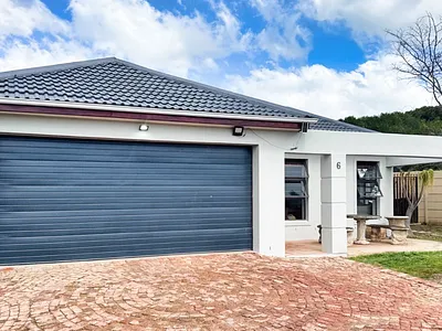 3 Bedroom House For Sale in Durbanville - vtf0.webp