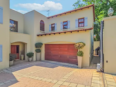 5 Bedroom House For Sale in Sandton - 4EES.webp