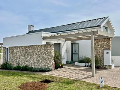 3 Bedroom House For Sale in Stilbaai West, Stilbaai - 6pQg.webp