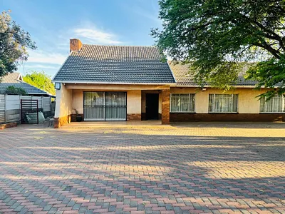 3 Bedroom House For Sale in Centurion - goot.webp