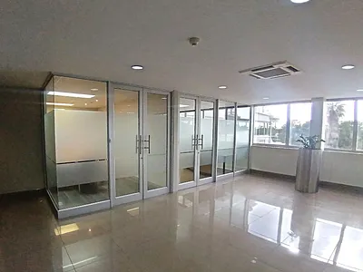 Commercial Property To Rent in Cape Town - img