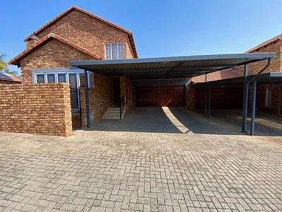 3 Bedroom Townhouse For Sale in Centurion - xRmL.webp
