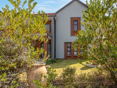 5 Bedroom House For Sale in Pretoria - 4vO7.webp
