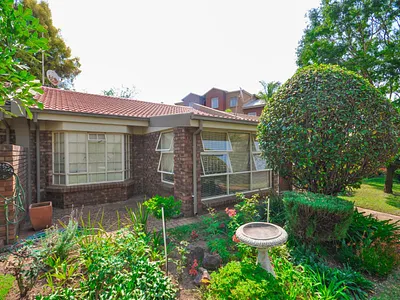 2 Bedroom Townhouse For Sale in Pretoria - DCTq.webp