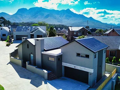 3 Bedroom House For Sale in George - bVEr.webp