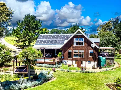 4 Bedroom House For Sale in Victoria Bay - N443.webp