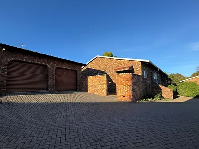 3 Bedroom Townhouse For Sale in Randburg - QNgE.webp