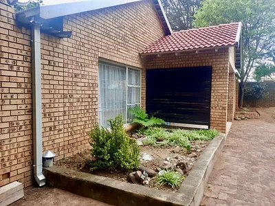 3 Bedroom House For Sale in Ermelo - l2sI.webp