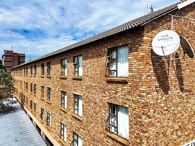 57 Bedroom Apartment For Sale in Pretoria - yN7H.webp