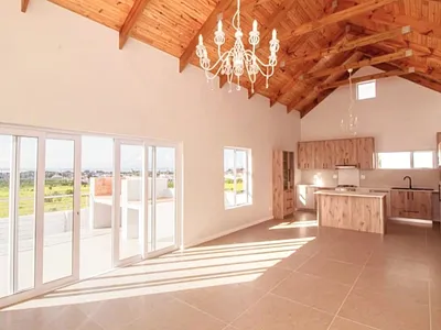 3 Bedroom House For Sale in Saldanha - E1hh.webp