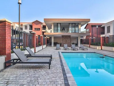 2 Bedroom Apartment For Sale in Umhlanga - qmNS.webp