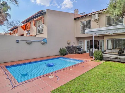 3 Bedroom Townhouse For Sale in Sandton - img