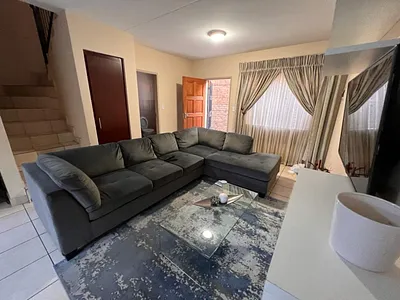3 Bedroom Townhouse To Rent in Pretoria - img