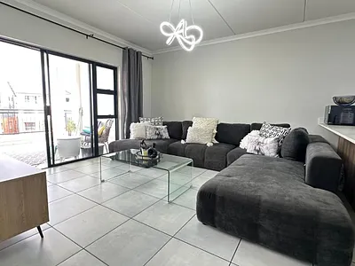 2 Bedroom Apartment For Sale in Pretoria - img