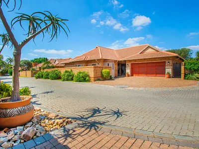 3 Bedroom House For Sale in Randburg - ZEjA.webp