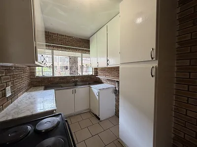 2 Bedroom Apartment To Rent in Roodepoort - jEDm.webp