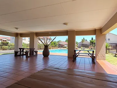 2 Bedroom Apartment For Sale in Kempton Park - img