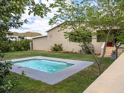 4 Bedroom House For Sale in Montagu - 0ys9.webp