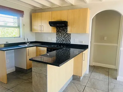 1 Bedroom Apartment For Sale in Sandton - V5uY.webp