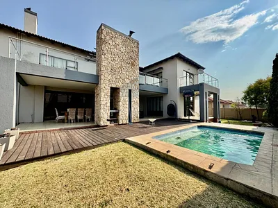 5 Bedroom House For Sale in Secunda - C7ja.webp