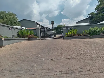 2 Bedroom Apartment For Sale in Randburg - xodP.webp